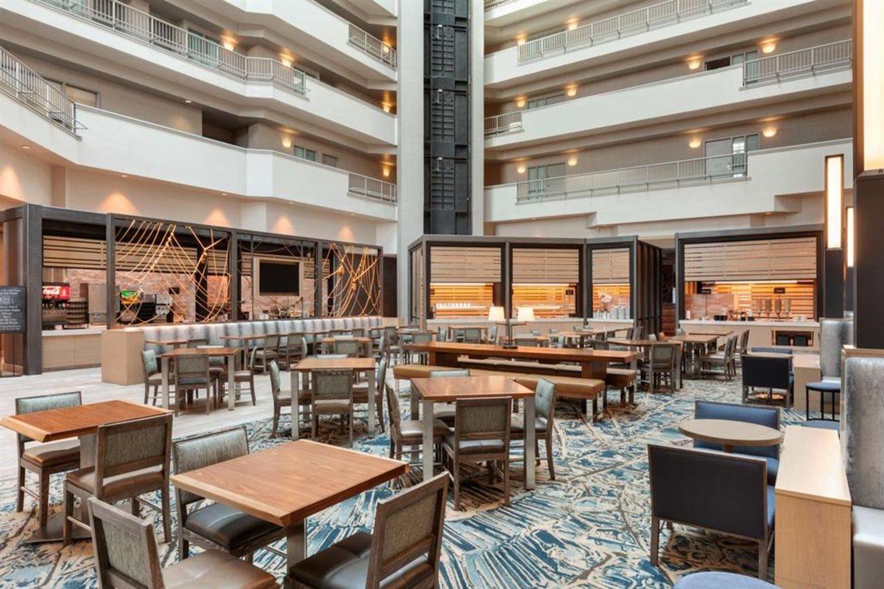 Embassy Suites By Hilton Monterey Bay Сийсайд Екстериор снимка