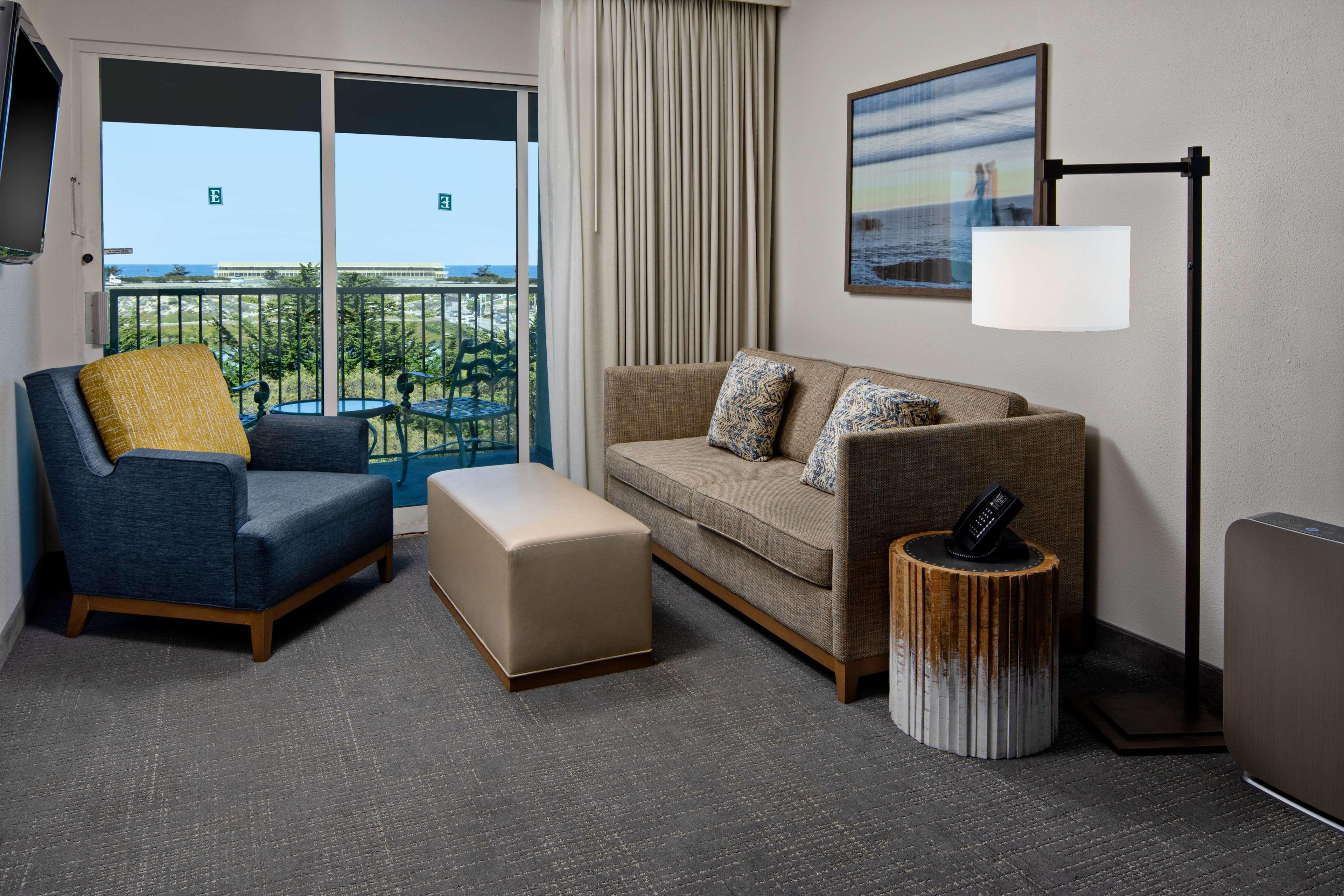 Embassy Suites By Hilton Monterey Bay Сийсайд Екстериор снимка