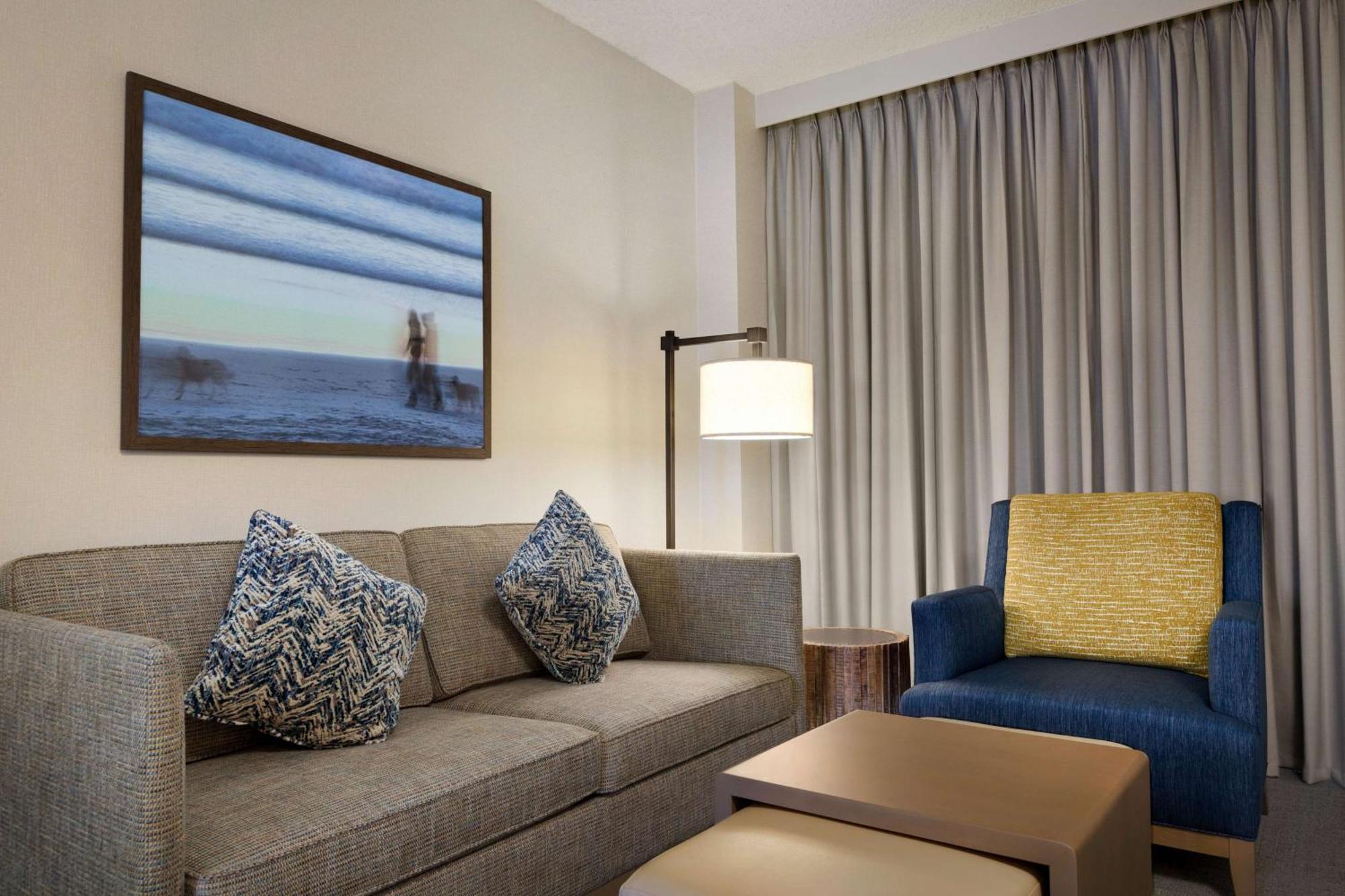 Embassy Suites By Hilton Monterey Bay Сийсайд Екстериор снимка