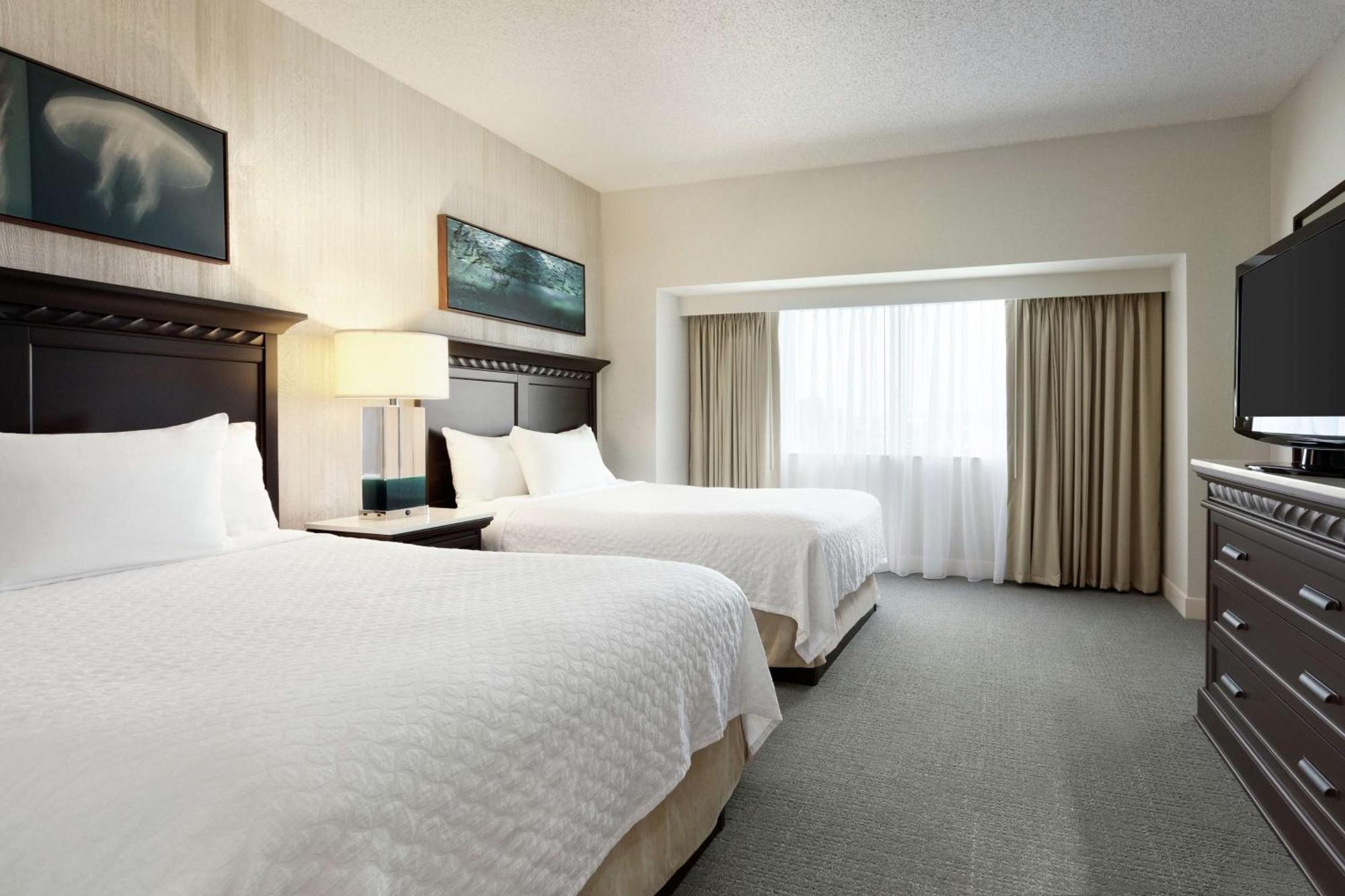 Embassy Suites By Hilton Monterey Bay Сийсайд Екстериор снимка