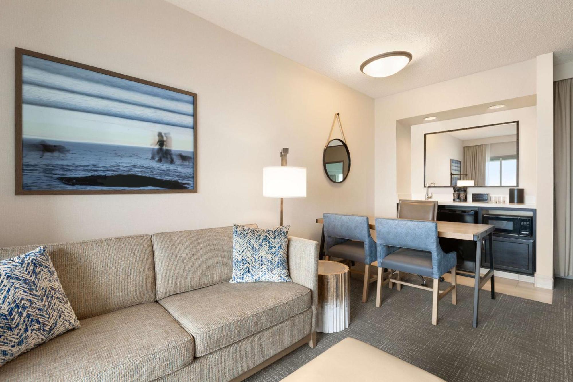 Embassy Suites By Hilton Monterey Bay Сийсайд Екстериор снимка