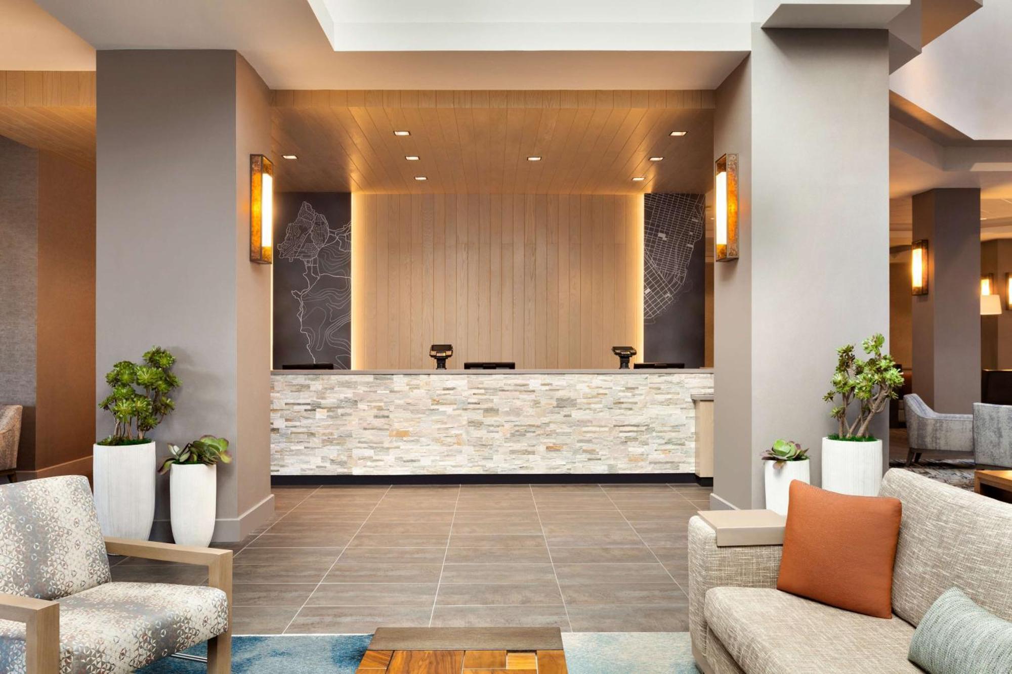 Embassy Suites By Hilton Monterey Bay Сийсайд Екстериор снимка