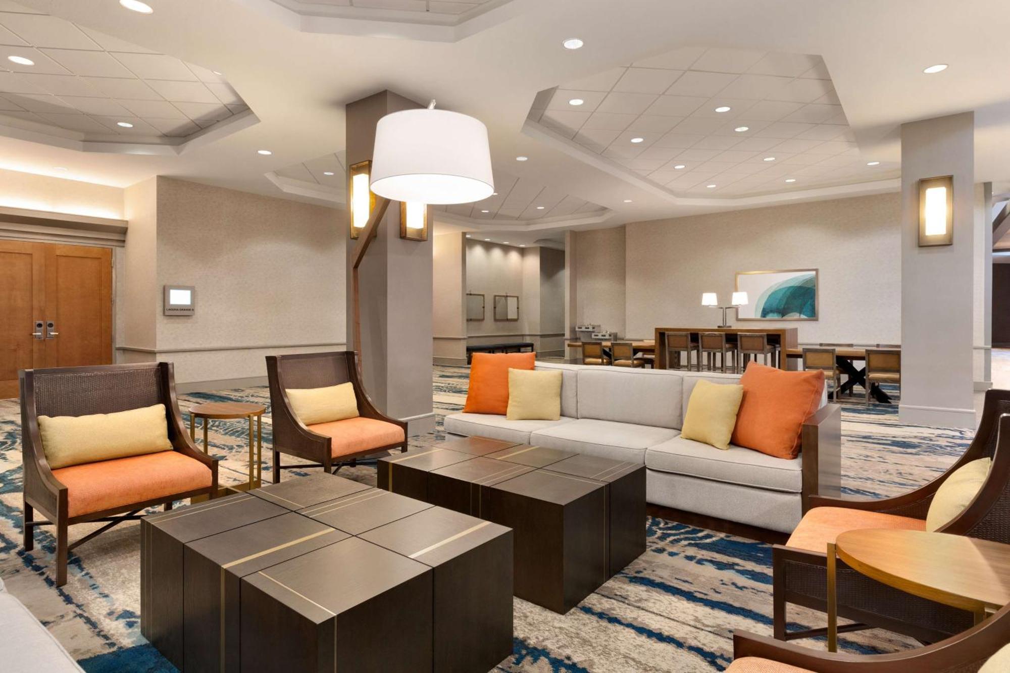 Embassy Suites By Hilton Monterey Bay Сийсайд Екстериор снимка