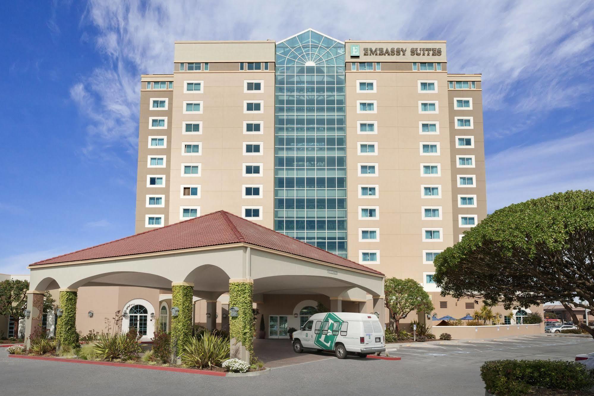Embassy Suites By Hilton Monterey Bay Сийсайд Екстериор снимка
